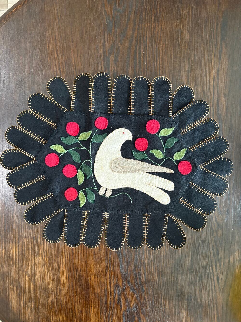 Primitive Folk Art Wool Felt Applique Bird Flowers Table Mat Cover 21x16